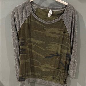 Casual Camouflage & Grey Raglan Sleeve Top (Size Small)